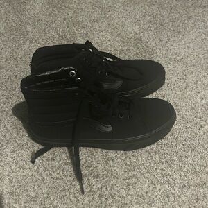 Men’s all black vans high top